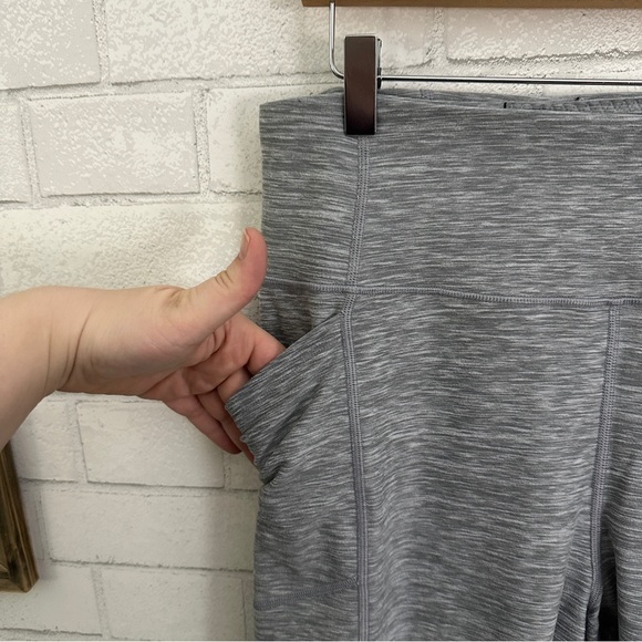 VICTORIA’S SECRET Gray Side Pocket 7/8 Length Leggings - Picture 5 of 10